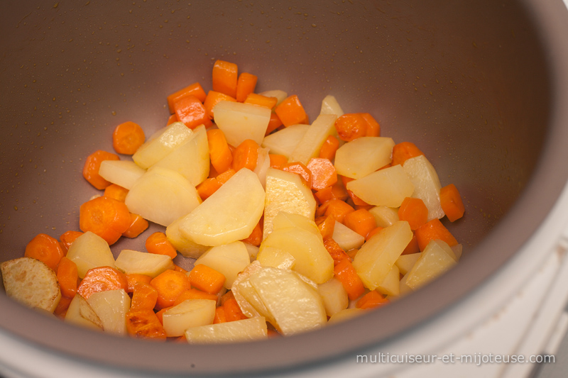 Carottes et pommes de terre au multicuiseur