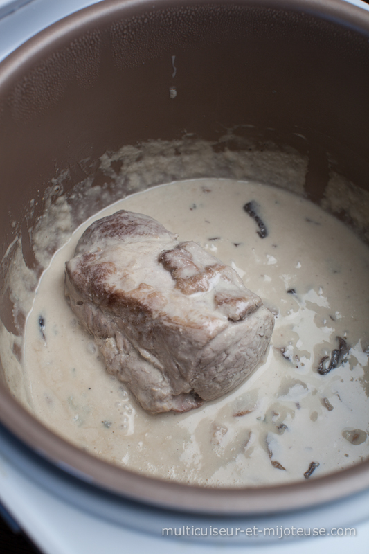 Filet mignon à la crème dans le multicuiseur