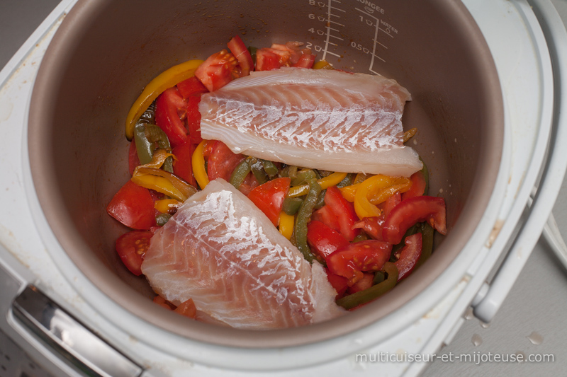 Poisson, poivrons, tomates 