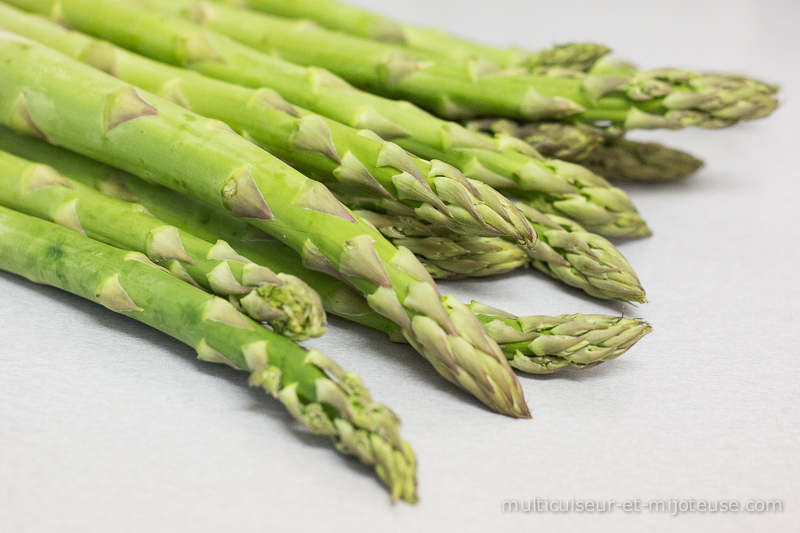 Asperges au multicuiseur