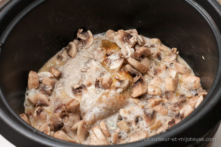 Cuisses de pintade aux champignons et riz, sauce au Porto
