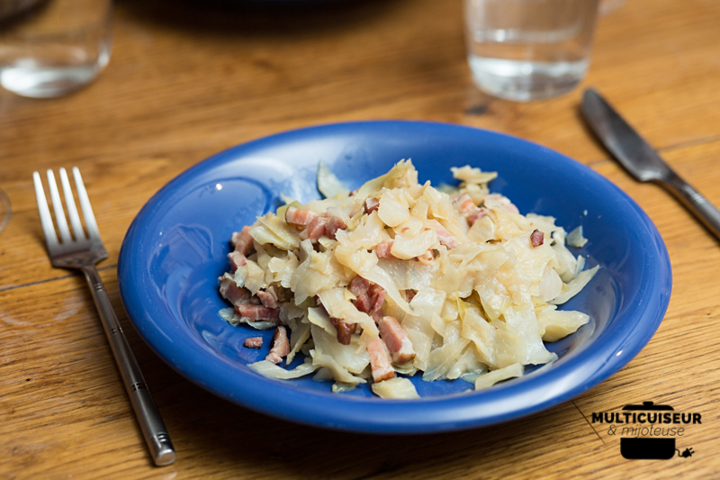 Chou mijoté aux lardons fumés dans mon multicuiseur