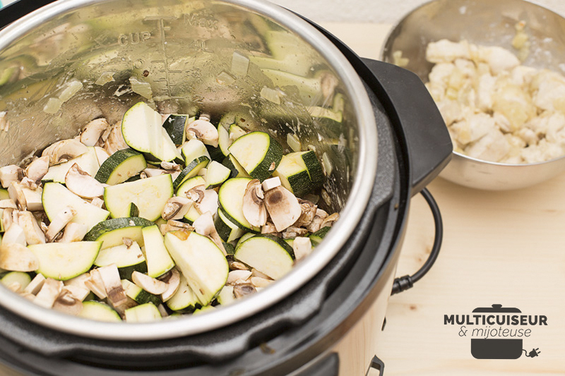 Recette de Poulet Entier Rôti à l'Airfryer – Un Plat Délicieusement  Croustillant - Multicuiseur, Mijoteuse & Co